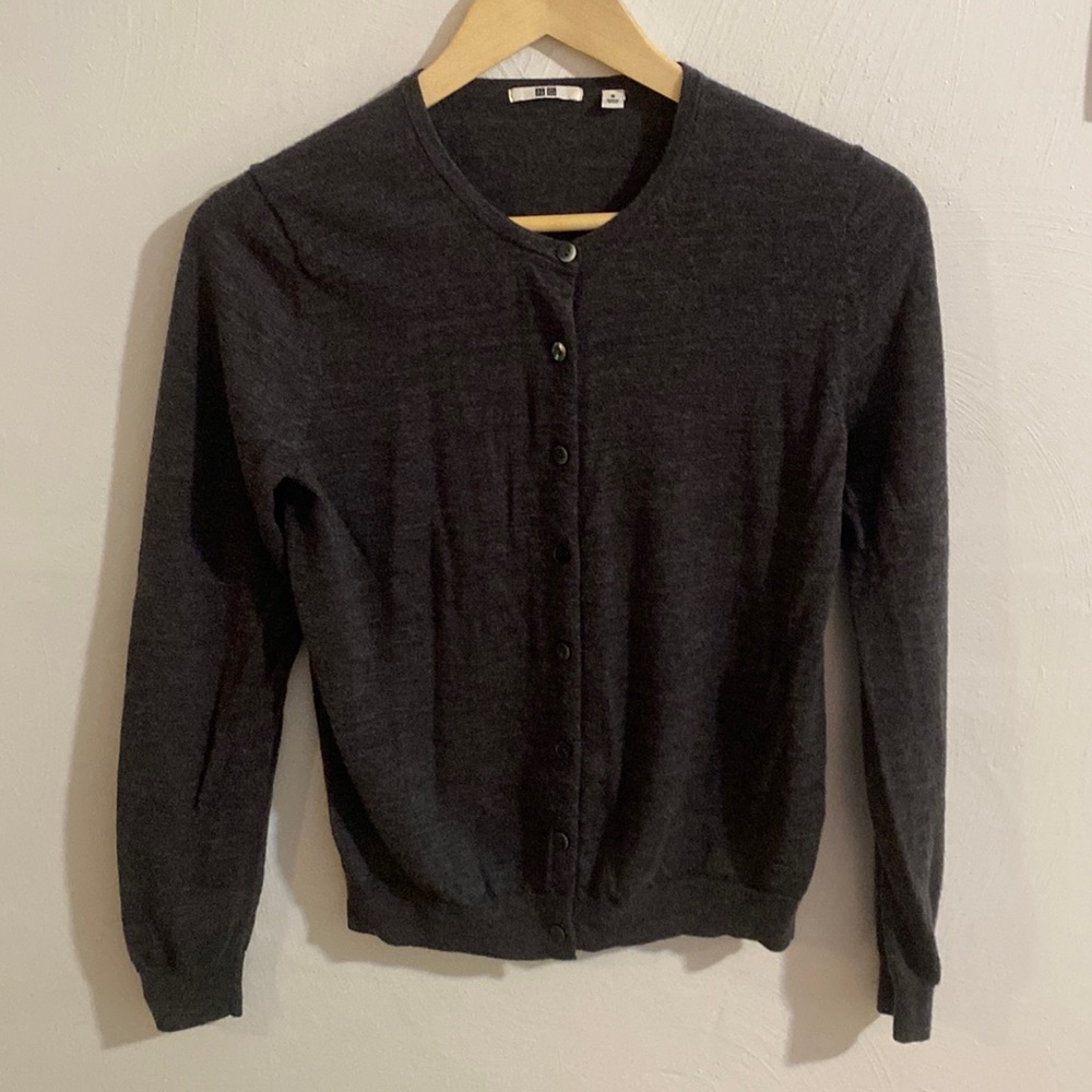 Uniqlo Wool Crew-neck Cardigan (M)